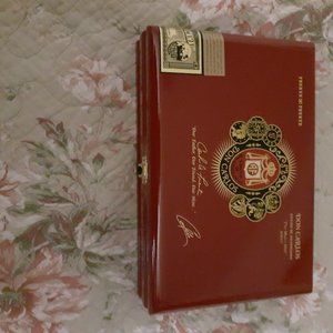 Fuente Fuente Eye of The Shark empty brick red lacquered cigar box.